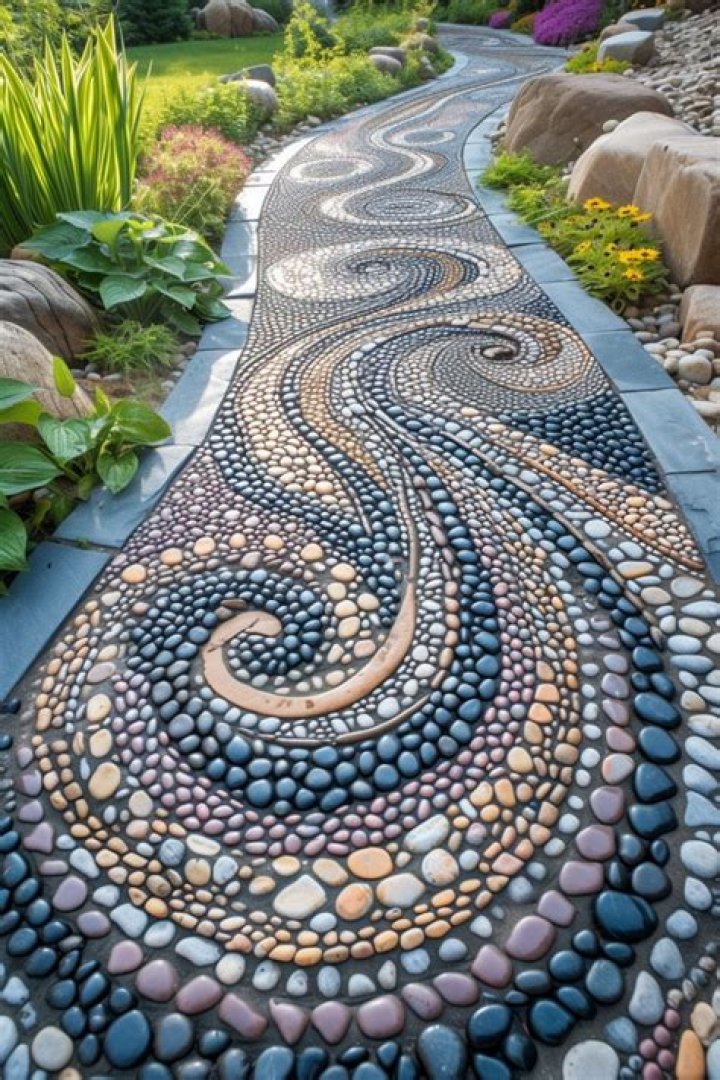 Exploring the Artistic World of Pebbles: A Unique Creative Journey