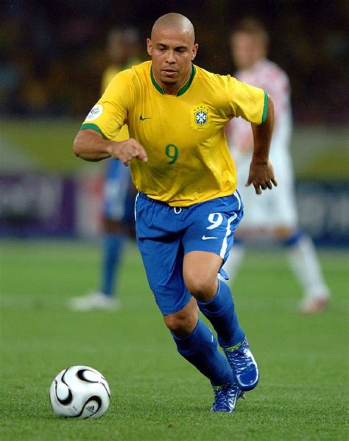 Nazario Ronaldo: The Story of a Football Legend
