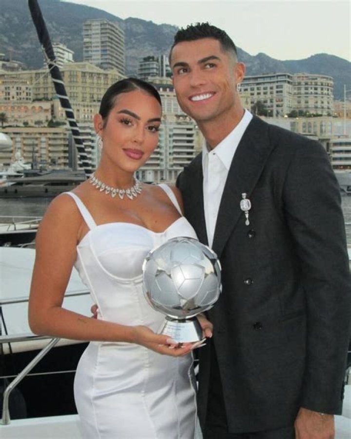 Stable Ronaldo: Girlfriend and Boba – The Sweet Connection